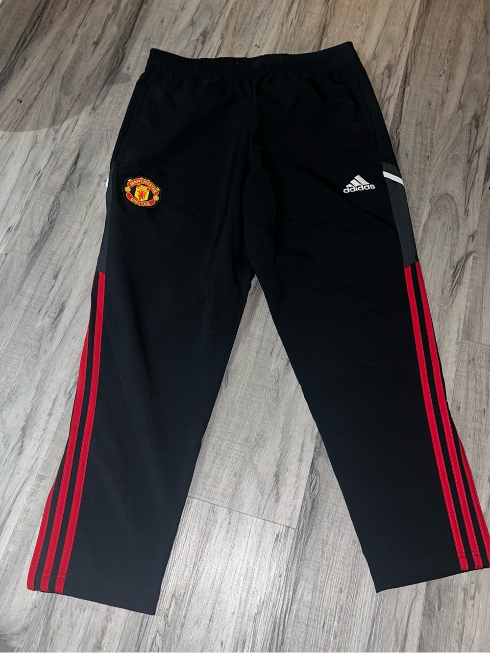 adidas Manchester United Training Pants shorter length